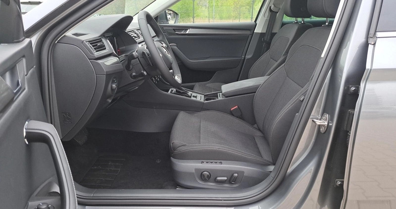 Skoda Superb cena 189590 przebieg: 10, rok produkcji 2024 z Skalbmierz małe 301